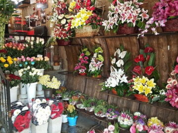 ثبات قیمت گل در بازار اهواز/ تعطیلی و تغییر شغل نداشته‌ایم