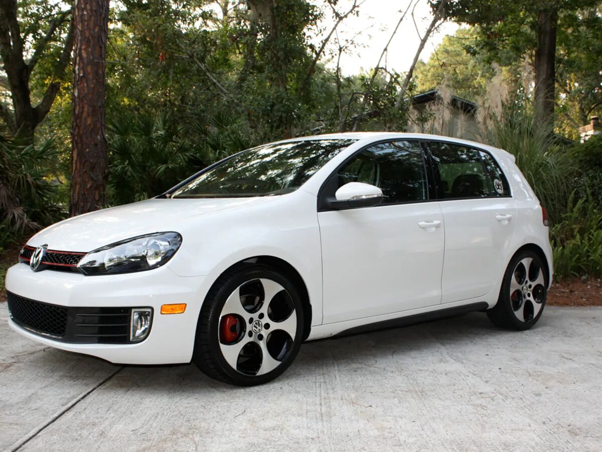 شتاب گرانی خودرو در آذرماه بیشتر می شود؟ | چهار خودرویی که از 10 تا 35 میلیون گران شدند