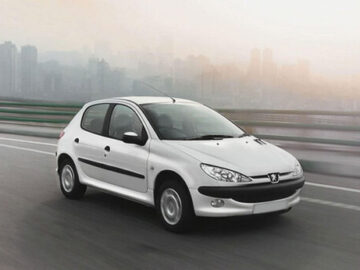 قیمت جدید خودروهای پرطرفدار در بازار/ استراحت یک روزه پژو ۲۰۶ برای فتح قله ۳۳۰ میلیونی