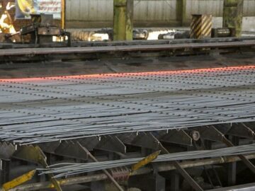 مزایای عرضه فولاد در بورس