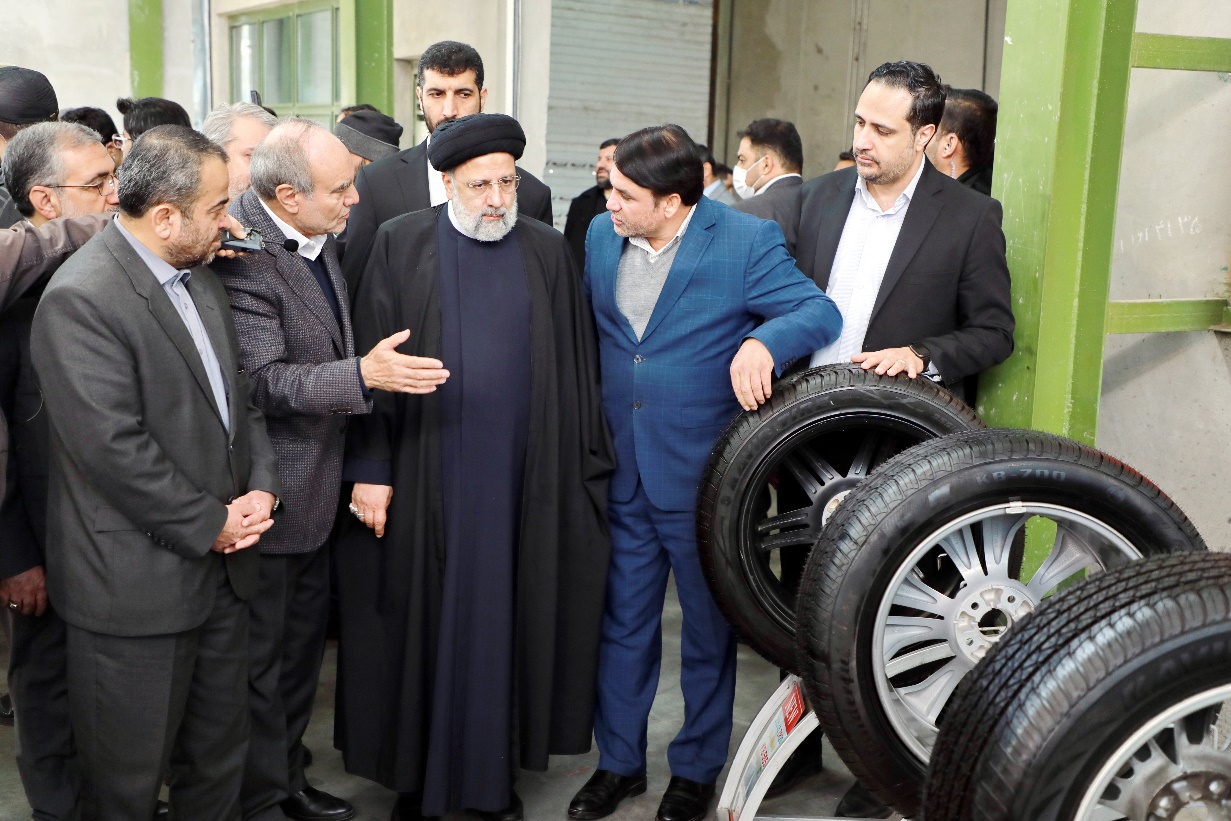 عملیات اجرایی تولید سالانه  ۵۰ هزارتن تایرسنگین و فوق‌سنگین معدنی و راهسازی در «کویرتایر» آغاز شد