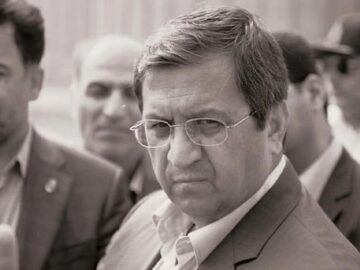 نقدی بر اظهارات‌ رئیس‌کل بانک مرکزی دولت قبل/‌ وقتی همتی نمی‌داند نرخ‌ ارز مؤثر چگونه تعیین می‌شود