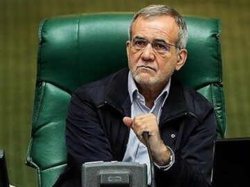 پرداخت حقوق کادر سلامت از بودجه وزارت بهداشت غیرقانونی است