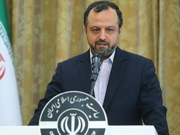 ارجاع موضوع عرضه خودرو در بورس به شورای عالی بورس/ دستور خاندوزی بابت ادامه‌‌دادن فروش بورسی خودرو