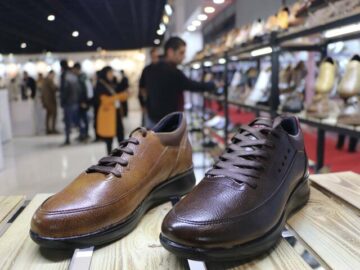 افزایش قیمت دلار عامل اصلی افزایش قیمت کفش در بازار