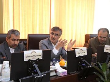 توافق کمیسیون اقتصادی با رییس بانک مرکزی برای ایجاد ثبات در بازار ارز