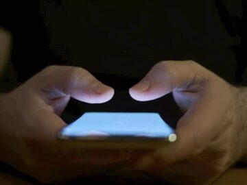 حقوق ورودی موبایل های بالای ۶۰۰ دلار، ۱۵ درصد تعیین شد