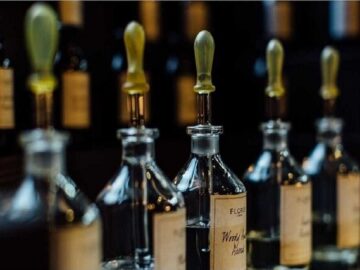 صادرات ماده اصلی صنایع عطرسازی به کشورهای اروپایی/درآمدزایی بالا از تولید اسانس در مقیاس سی‌سی