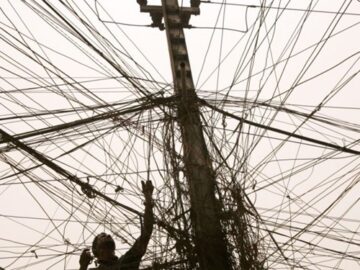 طرح اتصال شبکه برق همسایه های عربی به  عراق دوباره به تعویق افتاد