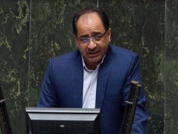 طهماسبی: عرضه خودرو در بورس با حذف واسطه ها به نفع مردم عمل می کند