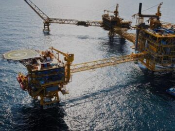 ‌قطر برای تولید سالانه ۱۲۶ میلیون تن گاز مایع تلاش می‌کند