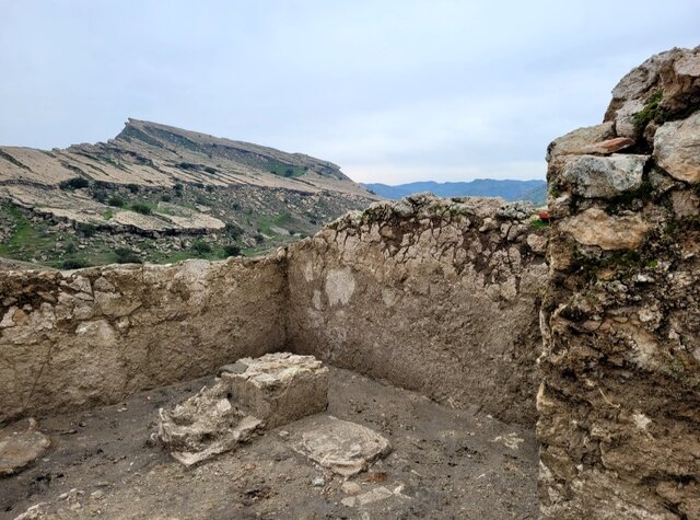 ماجرای کشف دو سکه خاتون ایرانی در پشت سد «چمشیر»