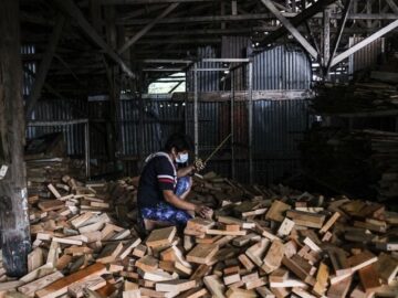 نیاز ۱۳ میلیون مترمکعبی صنایع کشور به چوب