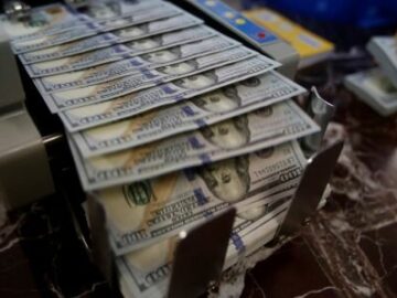 چگونه کنترل نرخ ارز ادامه می یابد؟