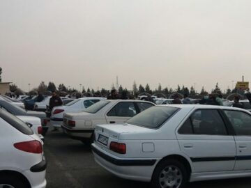 کاهش ۱۵ درصدی قیمت خودروها در بازار آزاد/ محدودیت عرضه خودروساز باید برطرف شود