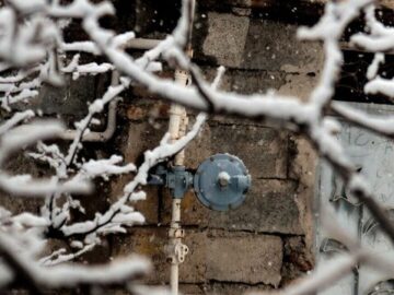 گاز و برق زیر سایه سنگین برف!