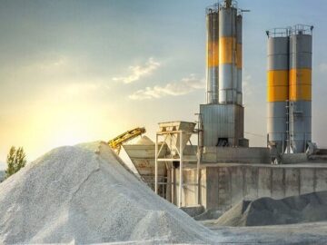 گاز ۵۴ کارخانه سیمانی قطع شد/ کمبودی در بازار وجود ندارد