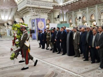 تجدید میثاق مسئولان ارتباطات مردمی دستگاهای مختلف با آرمان‌های امام خمینی(ره)