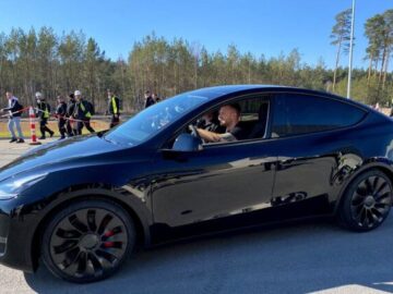 تسلا در کالیفرنیا اول شد