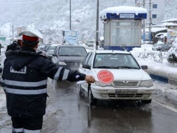 جاده‌های شمالی درگیر برف/ ترافیک سنگین در آزادراه قزوین-کرج