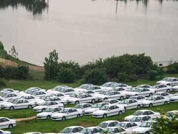 زمان اعلام نتایج قرعه‌کشی ایران خودرو مشخص شد/ تحویل ۱۰۰ هزار دستگاه خودرو از تیر تا اسفند‌ ۱۴۰۲