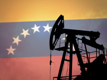 صادرات روزانه ۱۰۰ هزار بشکه نفت ونزوئلا به آمریکا