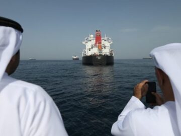 عربستان قیمت نفت خود را افزایش داد