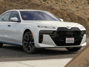 عکس | مدل جدیدی خودروی ۱۸ میلیارد تومانی خیابان های تهران!