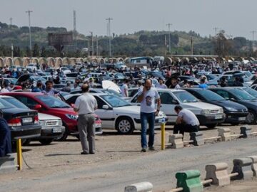 پیش‌بینی رییس اتحادیه نمایشگاه‌داران از بازار خودرو/ آخرین قیمت تارا، دنا، سمند و کوییک