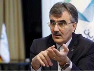 کاهش قیمت ارز و ربع سکه در بازار/ برخی با قیمت‌سازی نرخ را بالا می‌برند