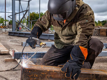 کاهش ۱۵ درصدی نرخ آسیب‌های شغلی در ایران