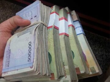 کاهش ۷.۵ درصدی رشد نقدینگی در آبان امسال