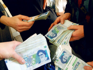 ۷ میلیون و ۹۲۰ هزار تومان حداقل حقوق در سال آینده/ تعیین سقف معافیت مالیاتی