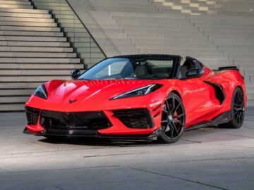 تصاویر | کاپیتان آمریکا در قلب تهران / حضور تنها شورولت کوروت C۸ در پایتخت + جزئیات