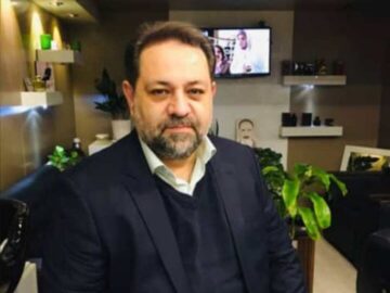 دولت از بنگاه داری و تصدی گری در امور اقتصاد دست بکشد 