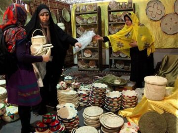 استان سمنان ۱۲ فروشگاه صنایع دستی دارد | توسعه بازار فروش در اولویت