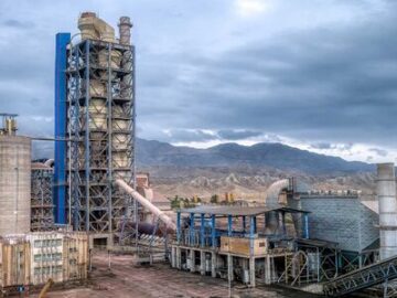 استاندارد کنترل کیفیت برای صنعت سیمان ضروری است| ورود به بورس شرایط را بدتر کرد