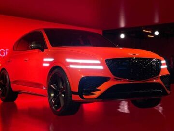 این ماشین برای کل کل با دو هیولای پورشه و بنز ساخته شده! / عکس