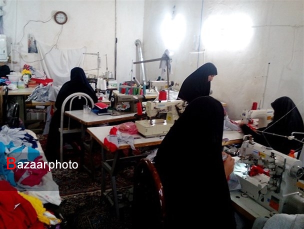  ۸۰۰ بانوی قمی چشم انتظار نمایشگاه | بازار فروش مشکل تولید کنندگان صنایع دستی 