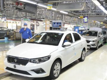 ایجادسونامی اقتصادی با نقدهای پوپولیستی به صنعت خودرو| کاتالیست اجاره ای ربطی به خودرو ساز ندارد