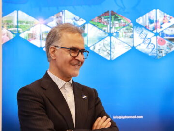 تحریم خارجی و داخلی نبود، توسعه ما سریعتر می شد| داروی ما با کیفیت و ارزانتر از دیگر کشورها است