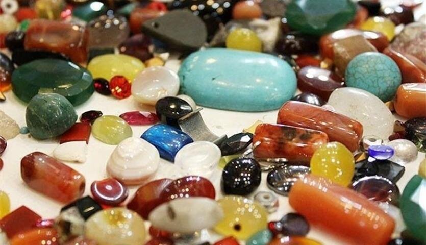 نخستین شهر گوهرسنگ جهان چشم انتظار عزم مسئولان | قطب سنگ های قیمتی ایران بی فروغ است