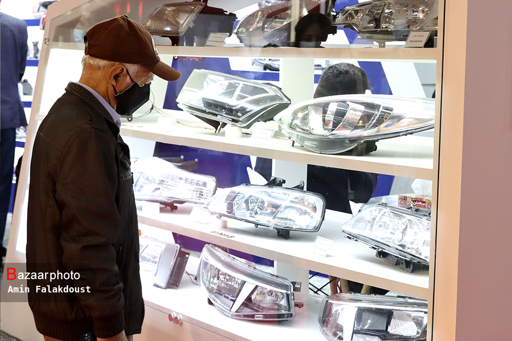 محصولات پتروشیمی ۳۰درصد گران شدند| احتمال افت تولید؛ ارز برای قطعه سازان و صنعت خودرو وجود ندارد