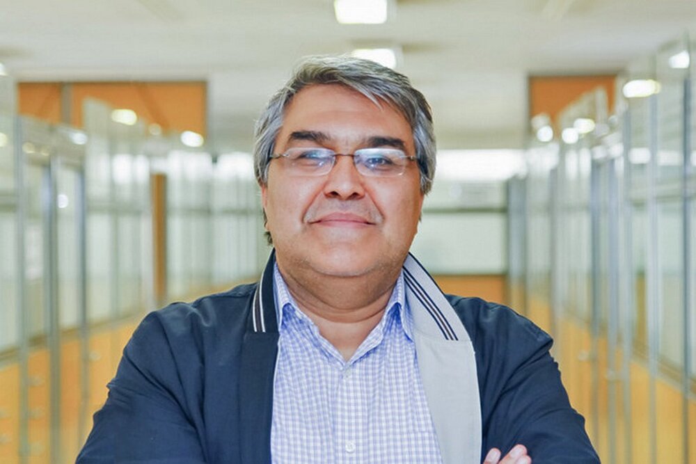 رییس جمهور به تقابل شورای رقابت و خودروسازان ورود کند| مشتریان بازنده اصلی بازار خودرو