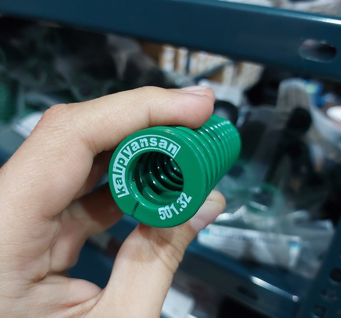 فنر قالب سبز