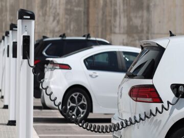 جهت تولید خودروهای پاک با کدام کشور باید همکاری کرد؟