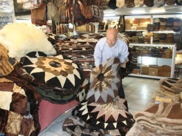 نمایشگاه صنایع‌دستی در زنجان  کار خود را آغاز کرد