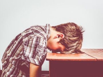 بررسی روانشناسی ناامیدی و دلایل و علل به وجود آمدن آن و ارائه روش‌های درمانی برای آن