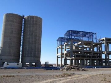 مشکلات کارخانه سیمان بیارجمند | ۳۸ هزار سهام دار بلاتکلیف هستند 