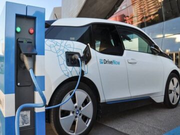 هر کیلووات لیتیوم کمتر از ۱۰۰ دلار شد| خودورهای برقی ابزاری برای مرزبندی های ژئوپلیتیکی جدید